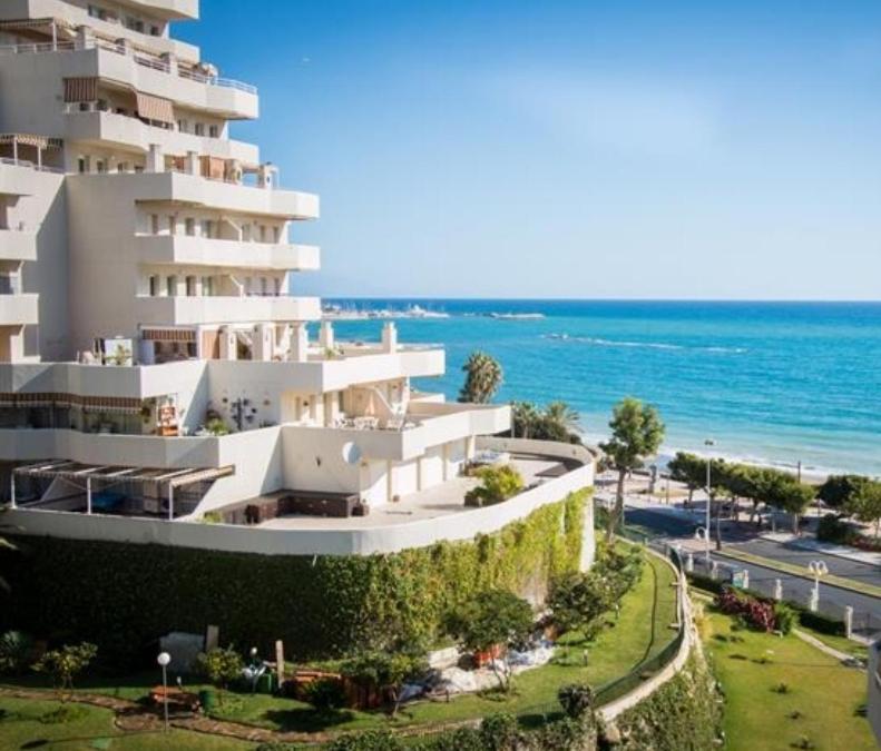 Estudio Benalbeach New Benalmadena Bagian luar foto